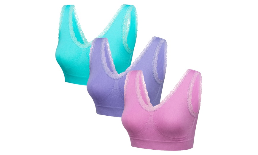 Image 6: Women's Seamless Bras
