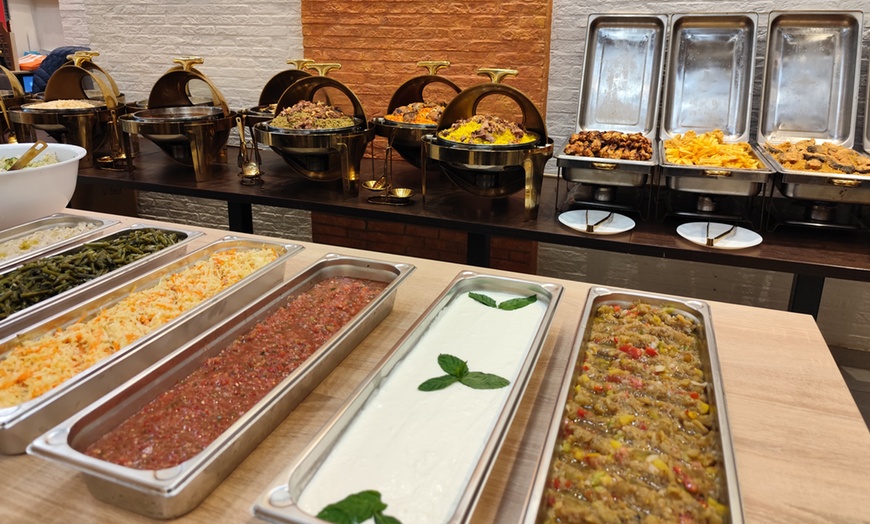 Image 2: Orientalisches All-You-Can-Eat & Drink für 1 bis 4 Personen