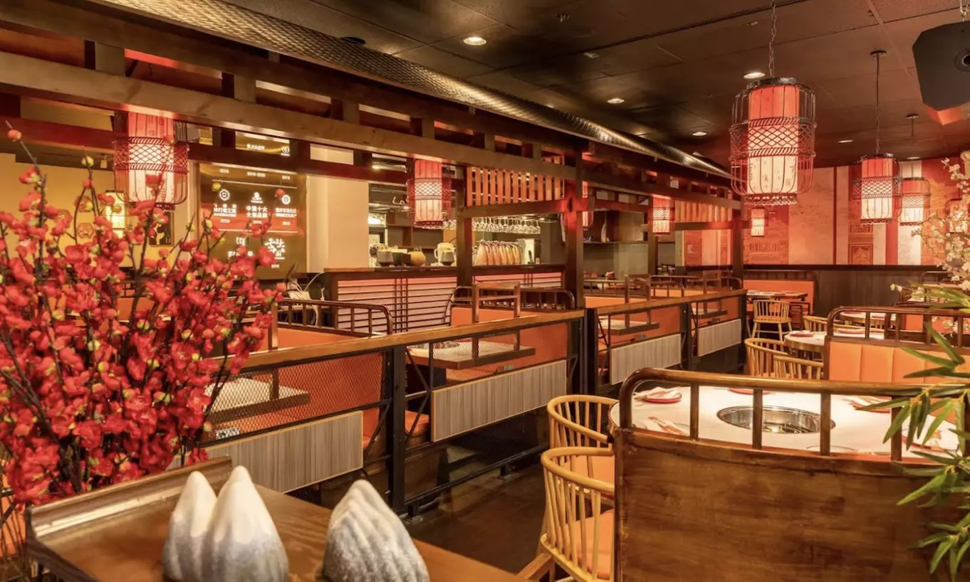 Hot Pot Bliss Awaits: Dive into Authentic Chengdu and Chongqing Cuisine - Primary Image