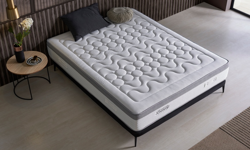 Image 2: VISCO LUXURY HOTEL 5* MATTRESS