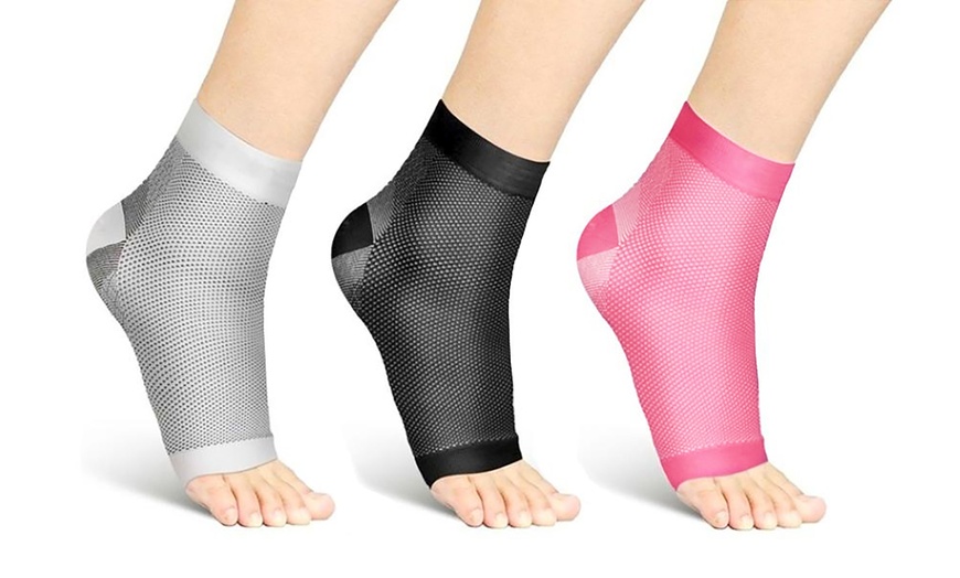 Image 2: Ankle Toe Compression Socks