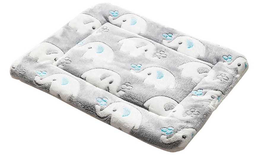 Image 10: Coral Fleece Pet Bed