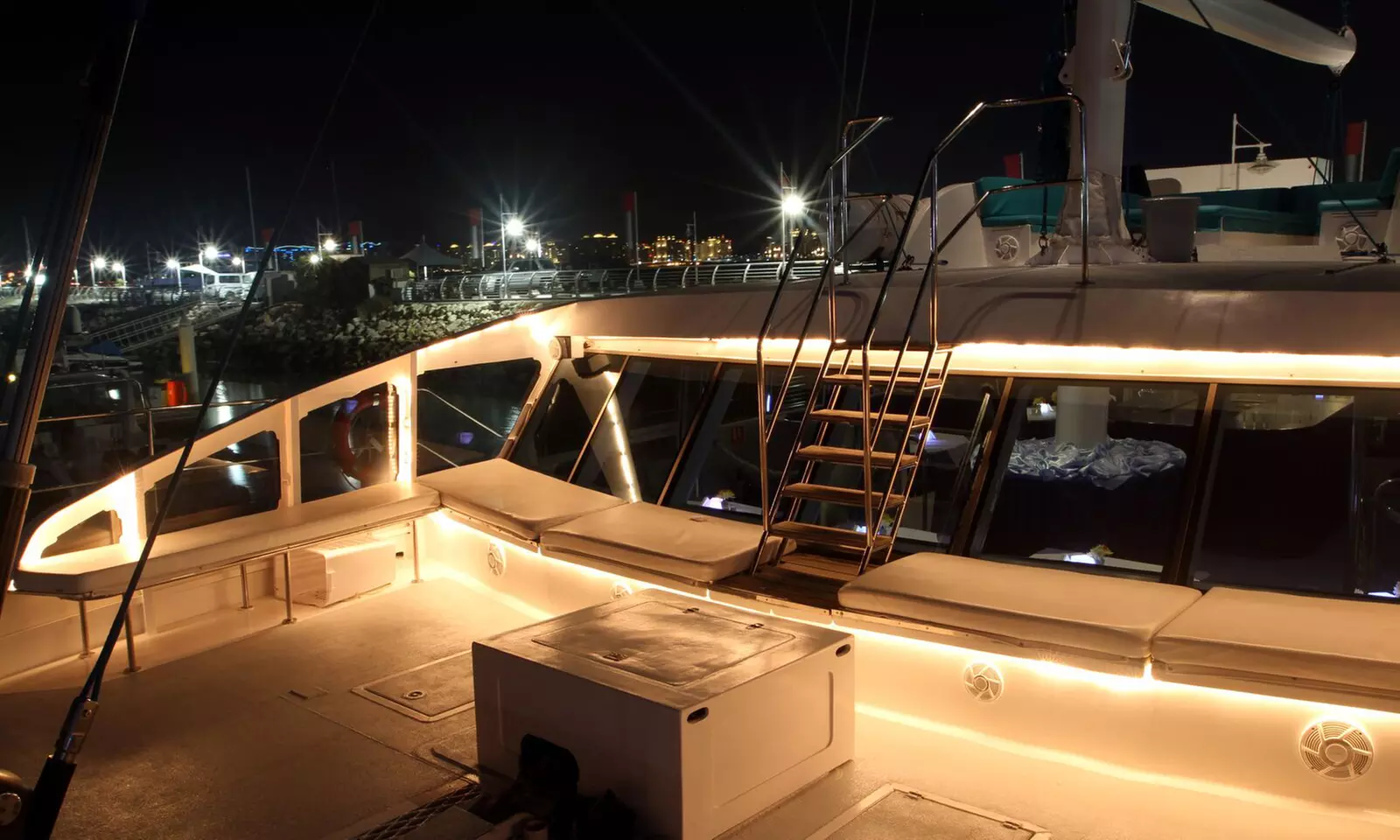 Canal Dinner Buffet Yacht Cruise