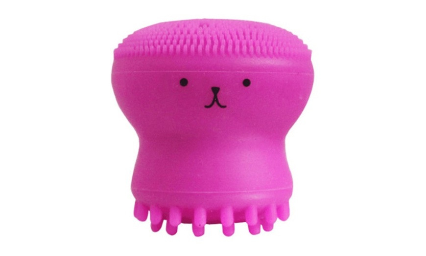 Image 13: Small Octopus Facial Cleaning Brush