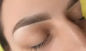 Do 83% zniżki na Makijaż permanentny brwi w MAYER makeup & brows