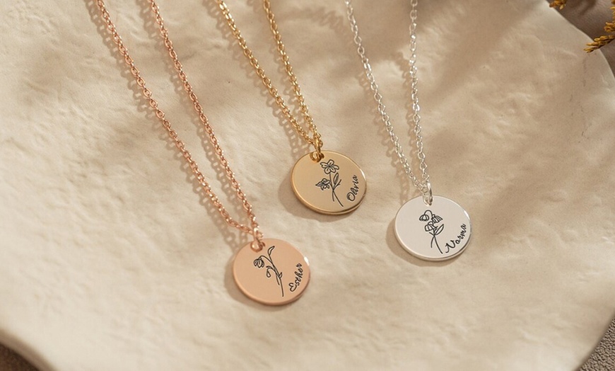 Image 4: Gepersonaliseerde ketting met geboortebloem-hanger via Justyling