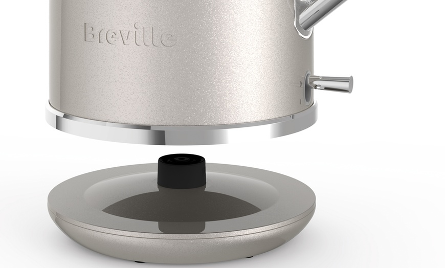 Image 5: Breville Kettle and Toaster Set