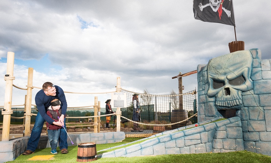 Image 2: Pirates Island Adventure Golf Entry: Child (£2.49), Adult (£3.49)