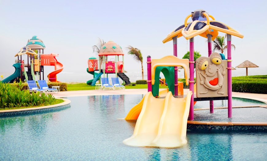 Image 9: 5* Salalah Marriott Resort on Full Board or All Inclusive