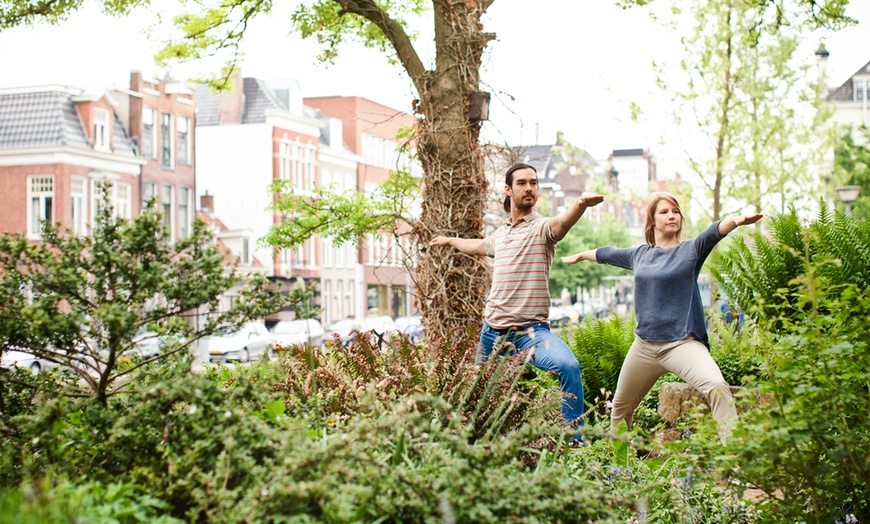 Image 14: Vind je flow: 5 of 10 yoga- of pilateslessen naar keuze in Groningen