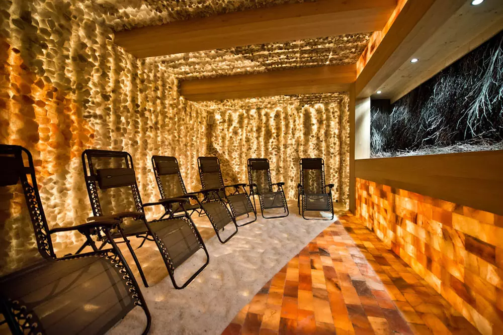 Wejście do groty solnej w Molo Resort Osiek