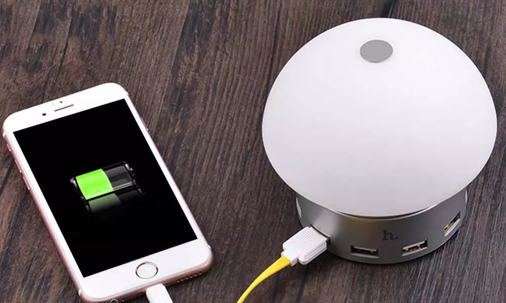 SoftTouch LED-Tischlampe in Silber/Weiß mit 6 USB-Steckplätzen inkl. Versand - Second Medium