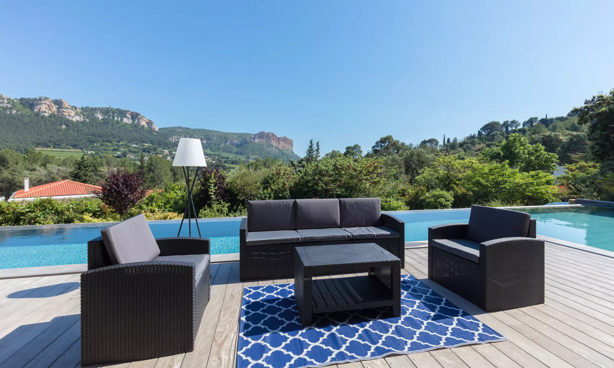 Salon de jardin résine injectée, modèle Ottawa 4 places ou Vancouver 5 places, livraison offerte - Primary Image