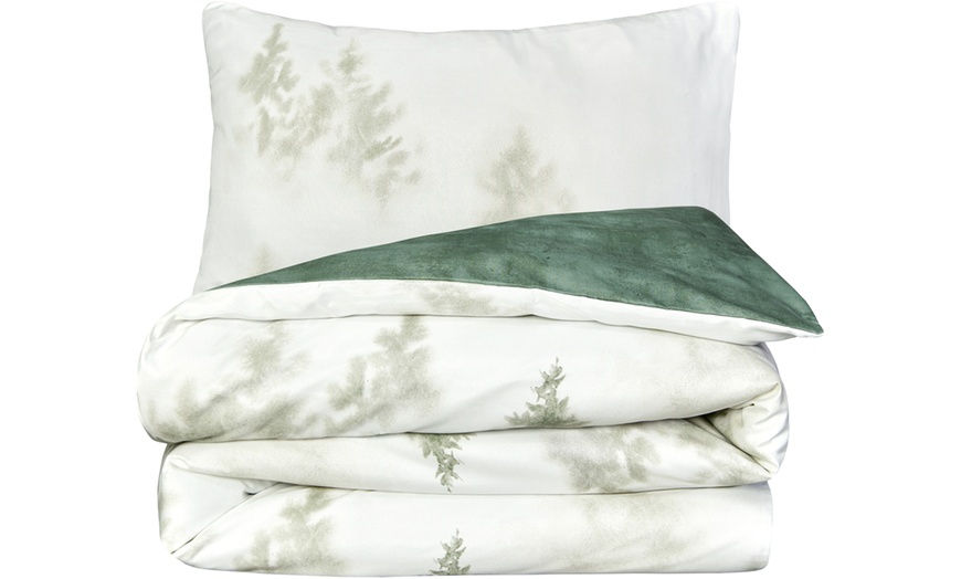 Image 14: Super Soft Reversible Misty Forest Duvet Set 