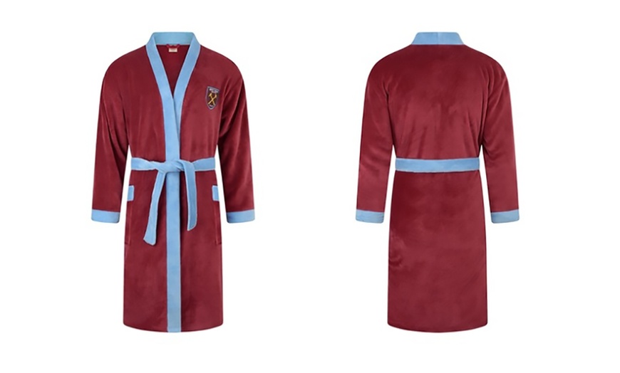 Image 7: Men's Football Dressing Gown