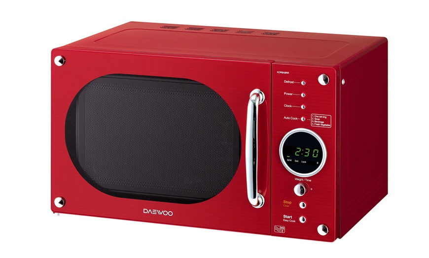 Image 19: Daewoo Retro-Style Microwave