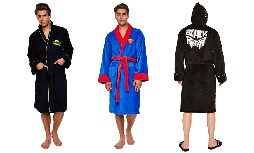 Image 1: DC Comics Superhero Robe for Men