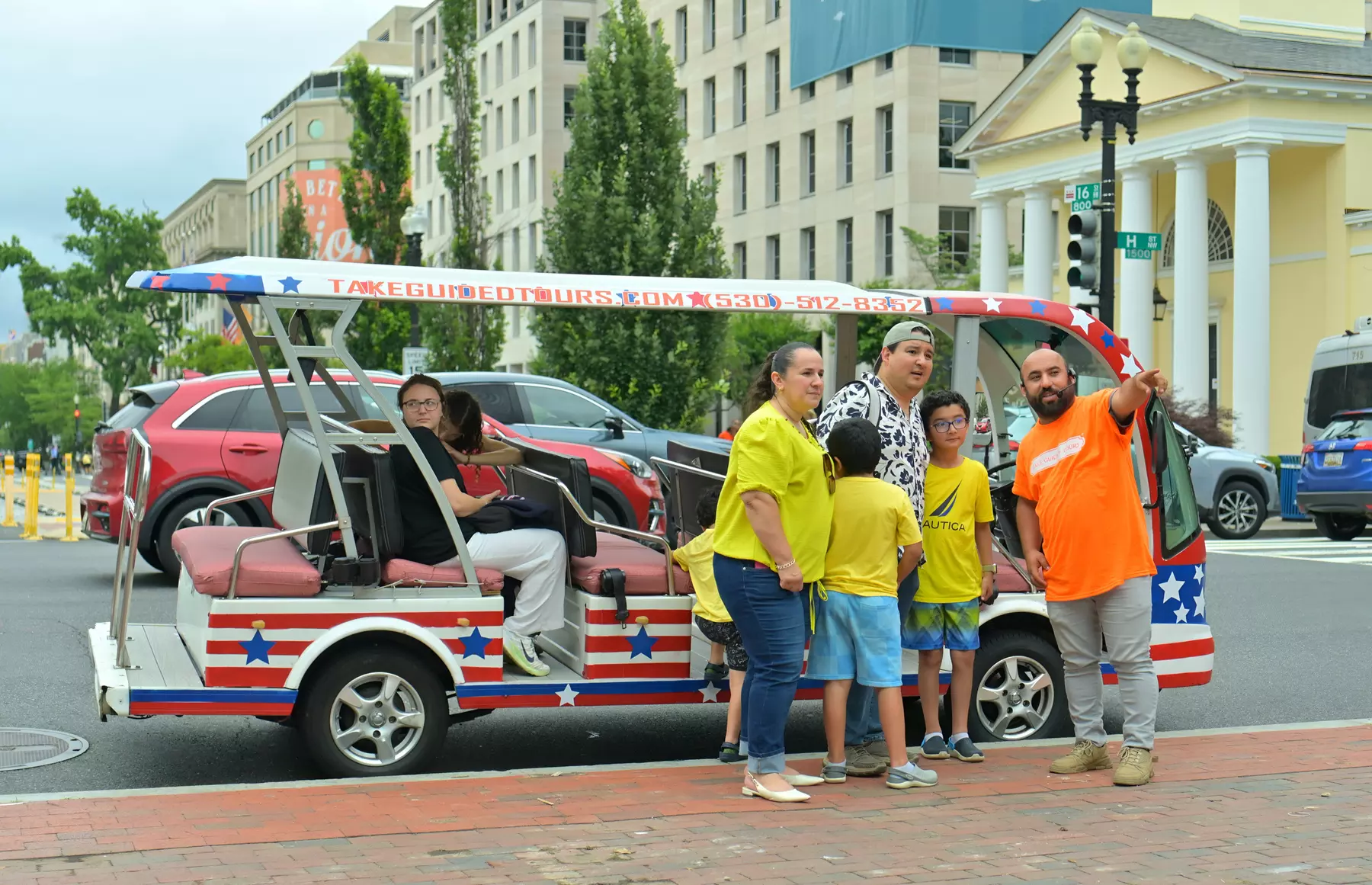 Explore Washington with Deluxe Cart Tour