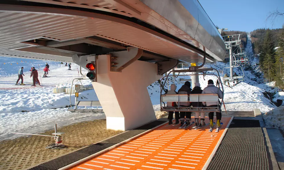 Karnet całodzienny dla 1-4 osób w sezonie wysokim w Laskowa-Ski