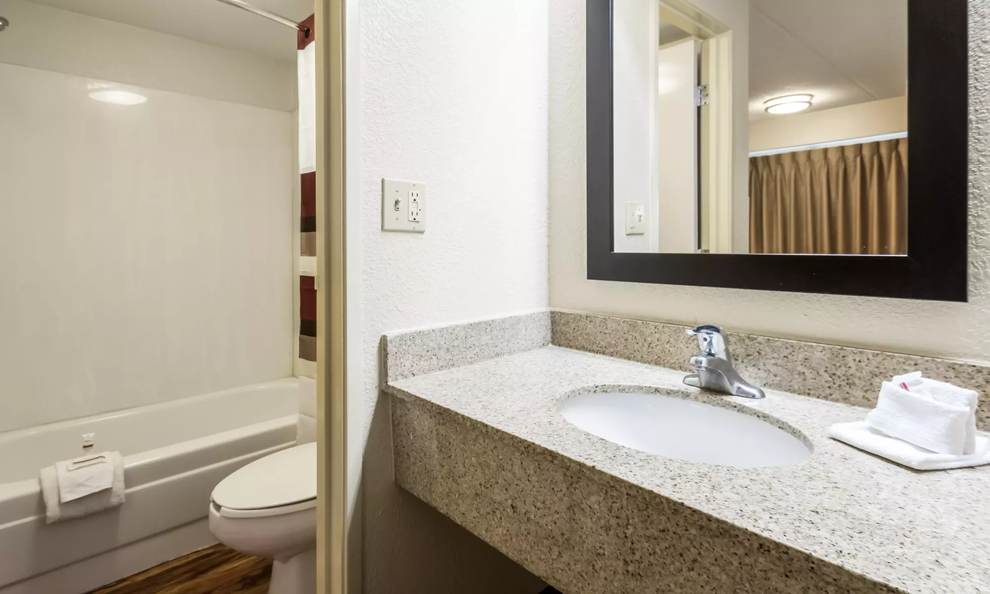 Stay at Red Roof Inn in Edison, NJ. - Second Medium
