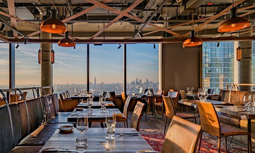 Image 6: Experience Three-Course Brunch with Cocktail and View of the City!