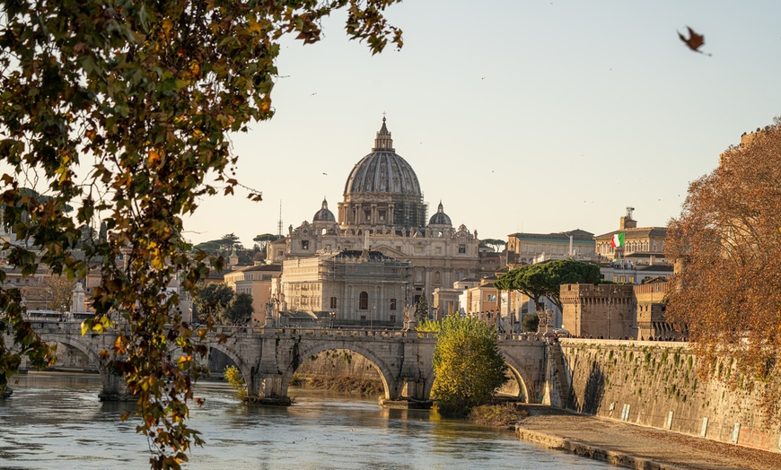 Image 1: Rome: Superior Double Room with Breakfast and Aperitif