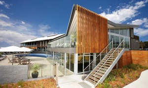 Phillip Island: 4.5* 2N Stay with Wine