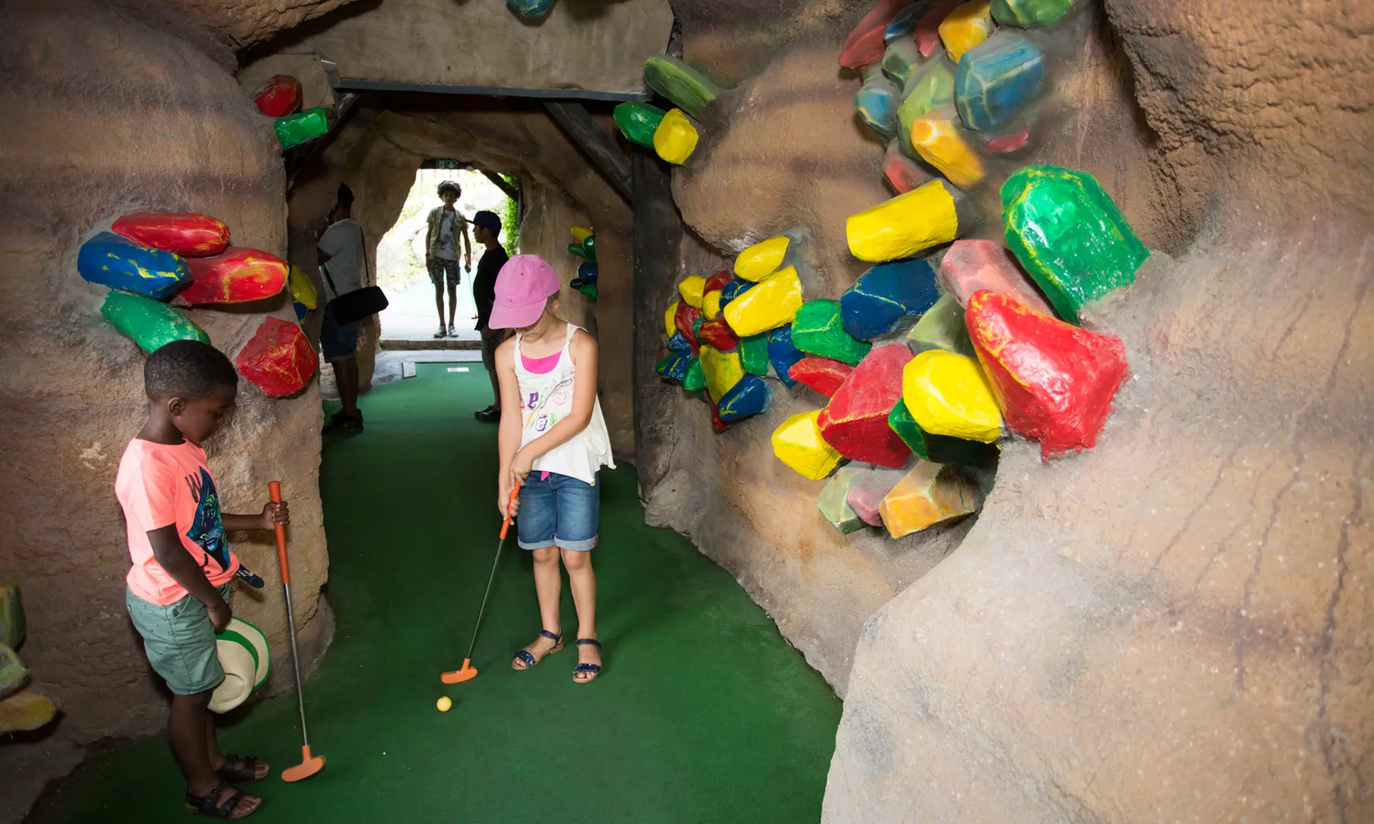 Dans l'univers de Jules Verne : 1 entrée pour Adventure Golf et ses parcours insolites (jusqu'à 31% de remise) - Second Medium