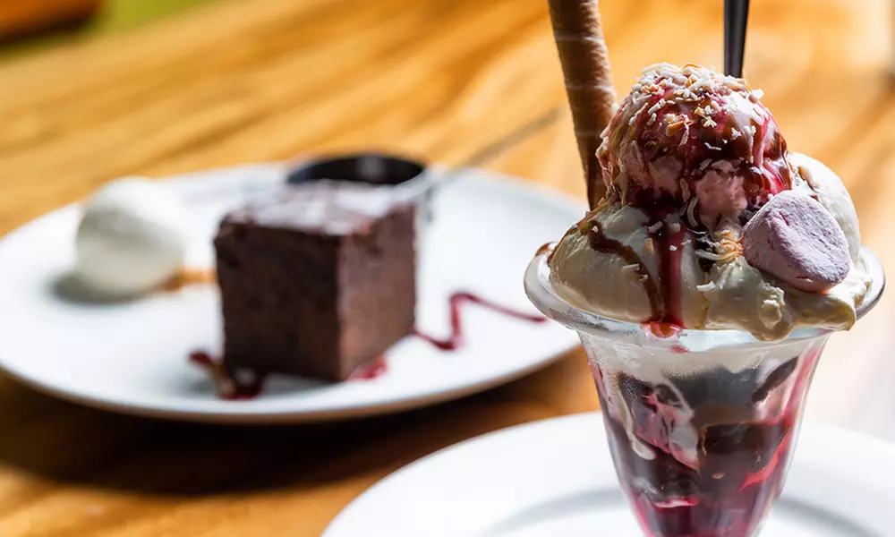 3-Course Meal + Wine or Beer for 2 ($49), 4 ($98) or 6 Ppl ($147), Hog's Breath Cafe, 2 Locations (Up to $257.40 Value) - Second Medium