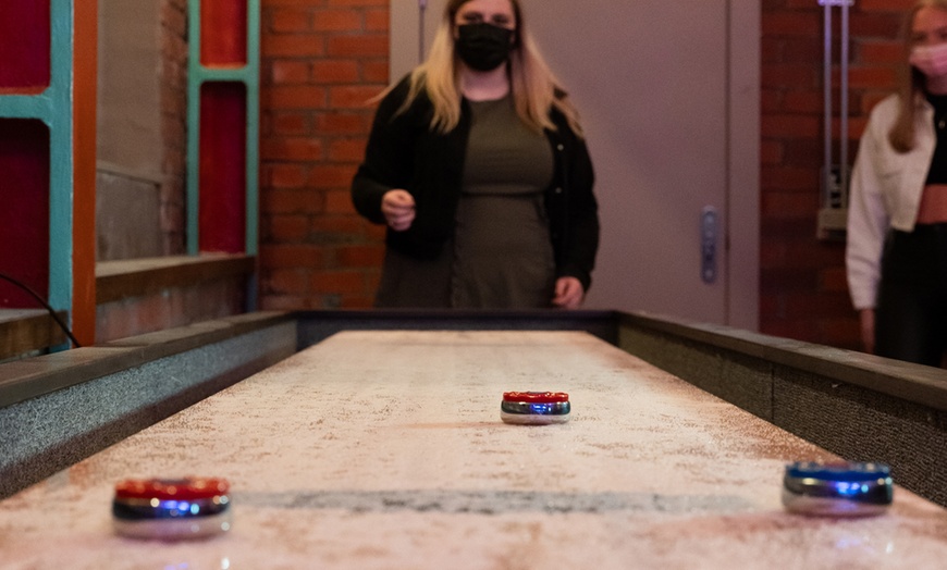 Image 10: 90-Minute Shuffleboard Game