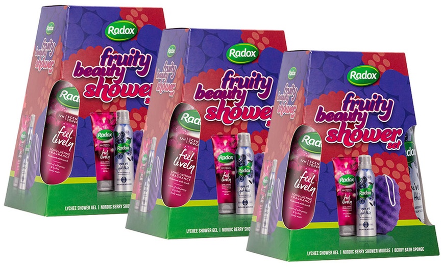 Image 6: Radox Fruity Beauty Gift Set