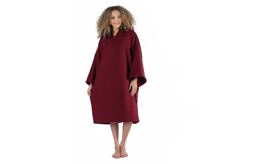 Image 9: Adult Oversized Poncho Towel