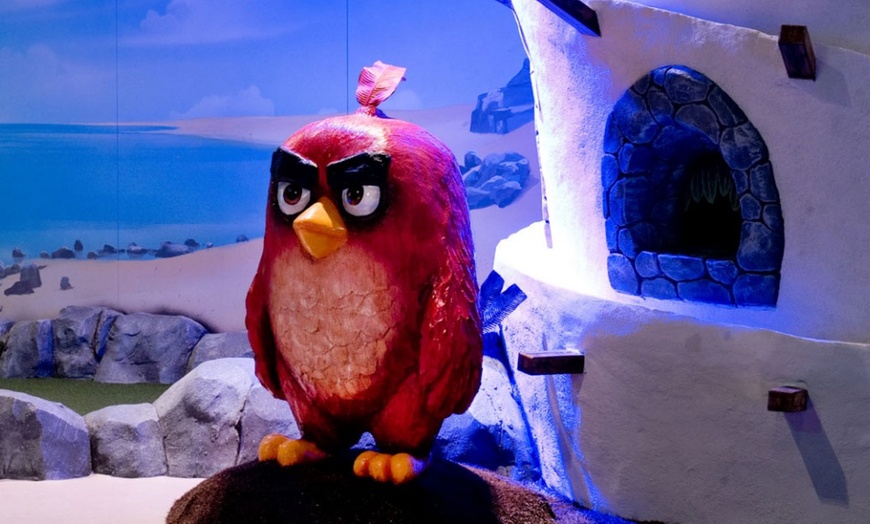 Image 4: Angry Birds Mini Golf at Angry Birds Adventure Golf