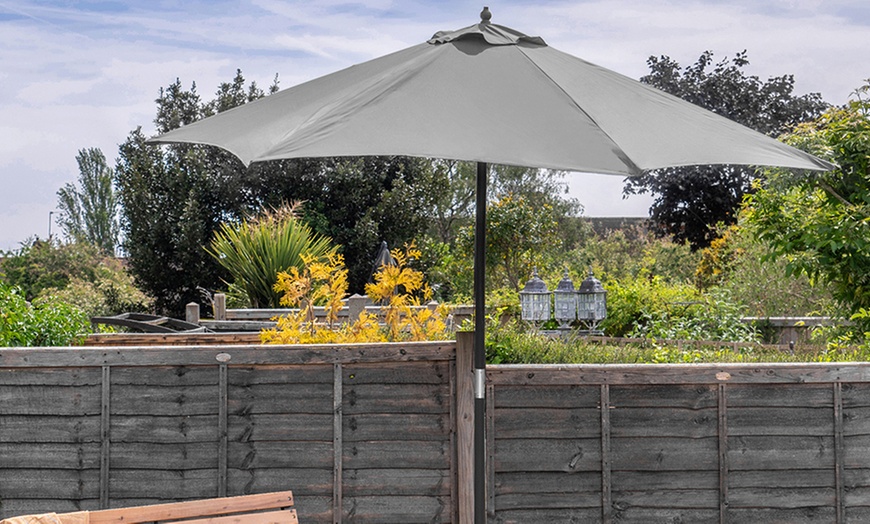 Image 8: Harbour Housewares Garden Parasol