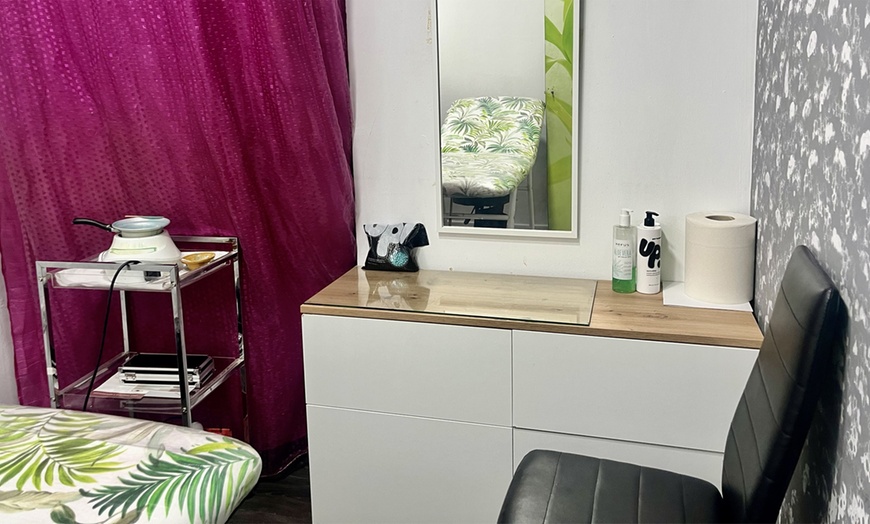 Image 7: Tratamiento facial Dermapen con cóctel rejuvenecedor y extras 