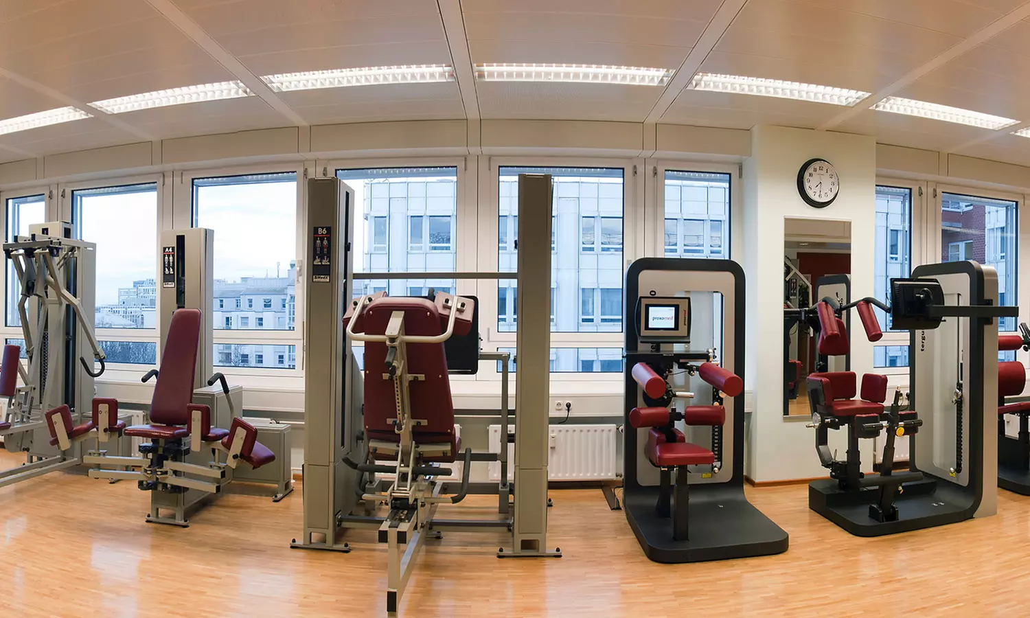 Rücken-Check mit Wirbelsäulen-Scan inkl. Tergumed-Training im Physio Center Arabellapark (bis zu 69% sparen*) - Primary Image