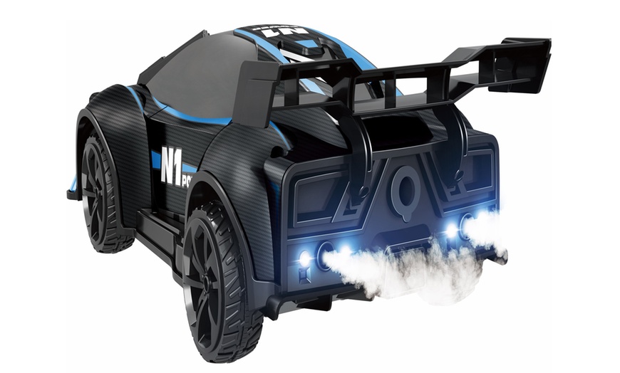 Image 2: Large Blue Remote-Controlled Car with Spray Function