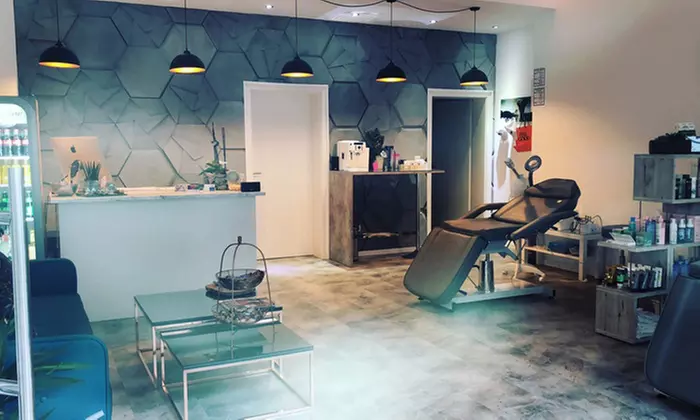 50-60 Min. Elegance- oder Prestige-Gesichtsbehandlung für 1 Person