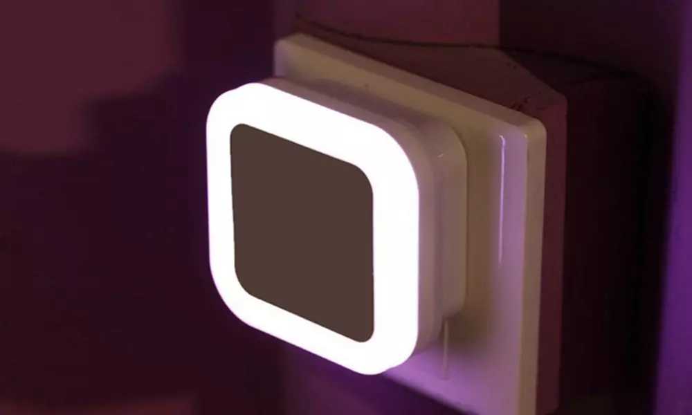 Trend Matters LED Lamp Sensor-Control Nightlight (4-Pack) - Primary Image