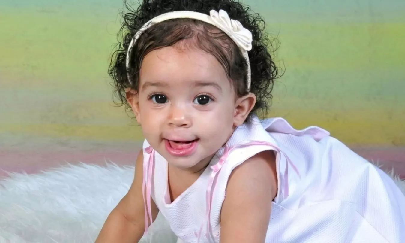 Sesión de bebé en estudio o exteriores con CD y copias impresas