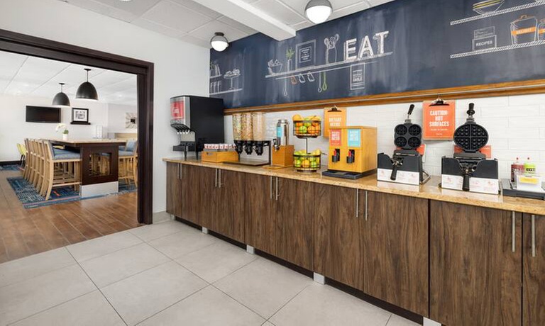 Hampton Inn Memphis-Free Breakfast, a quick walk to Shelby Farms Park