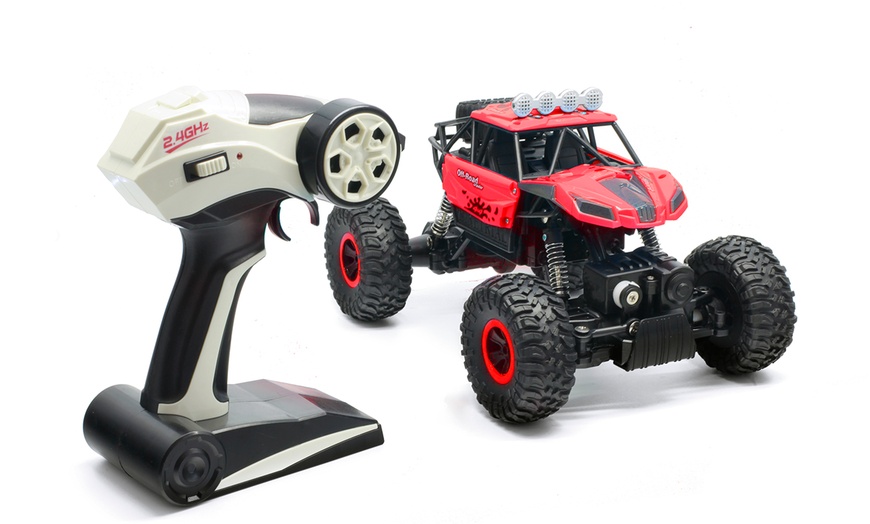 Image 2: Remote Control Thunder Jeep