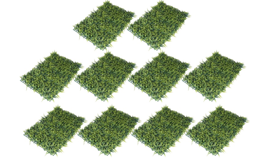 Image 15: Set of 10 Artificial Grass Vertical Garden Wall Mats