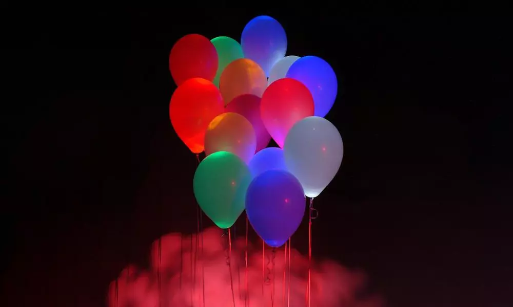 LED Light-Up Balloons (5-Pack) - Second Medium