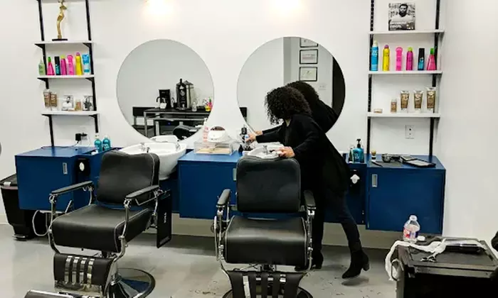 Men's Classic Haircut Sessions / Men's Haircut & Beard Trim Package