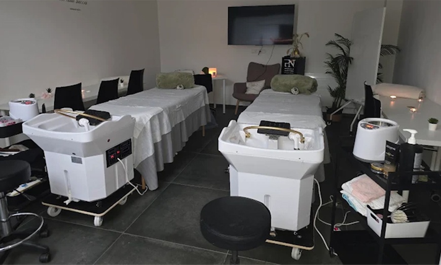 Image 3: Parenthèse beauté et modelages : soins visage éclat et rituels détente