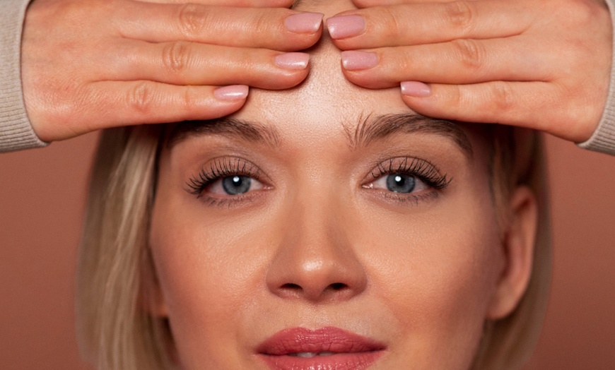 Image 1: Tratamiento reafirmante inyectado efecto lifting en zona a elegir