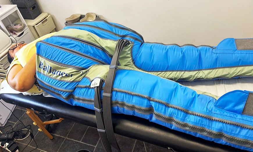 Image 2: Boost Your Wellness with 1, 3, or 6 Pressotherapy Lymphatic Massages