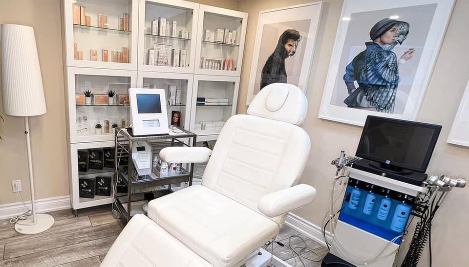 60-Minute Deluxe HydraFacial at LET’S Aesthetics