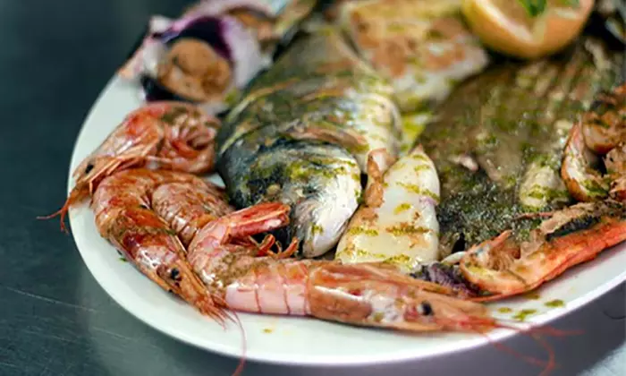 Menú de carne a la brasa para 2 o 4 personas en La Casa Gallega